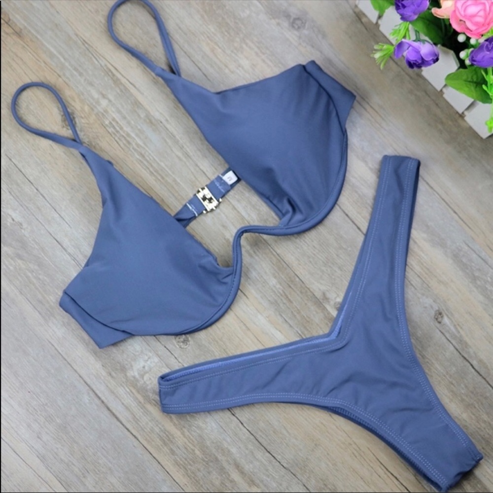 High cut bikini